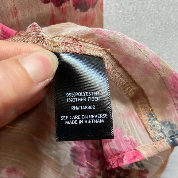 Torrid Mock Neck Tank Crinkle Chiffon Floral Tan Blouse Sz 2 - Picture 7 of 9